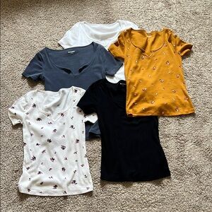 Old Navy Women's Assorted Color T Shirt Set